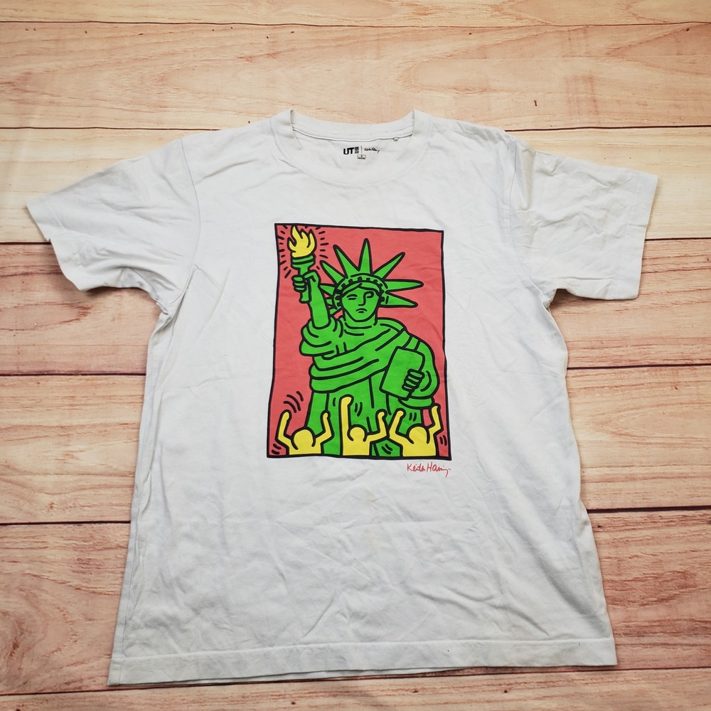 Uniqlo Keith Haring Shirt Mens Small White Statue of Liberty Graphic Tee Art